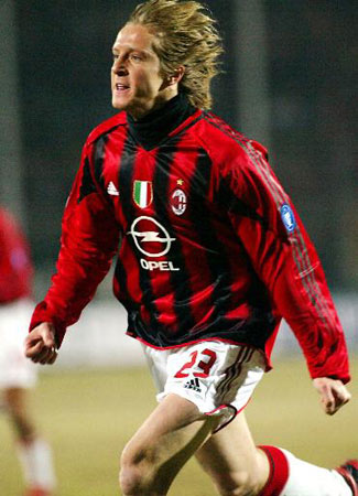 勒沃库森官方：球队主帅尤尔曼德因个人原因缺席今日对阵纽卡