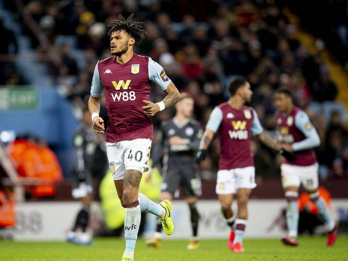 邓弗里斯：希望两到三周内复出，我们的球队就像一个大家庭