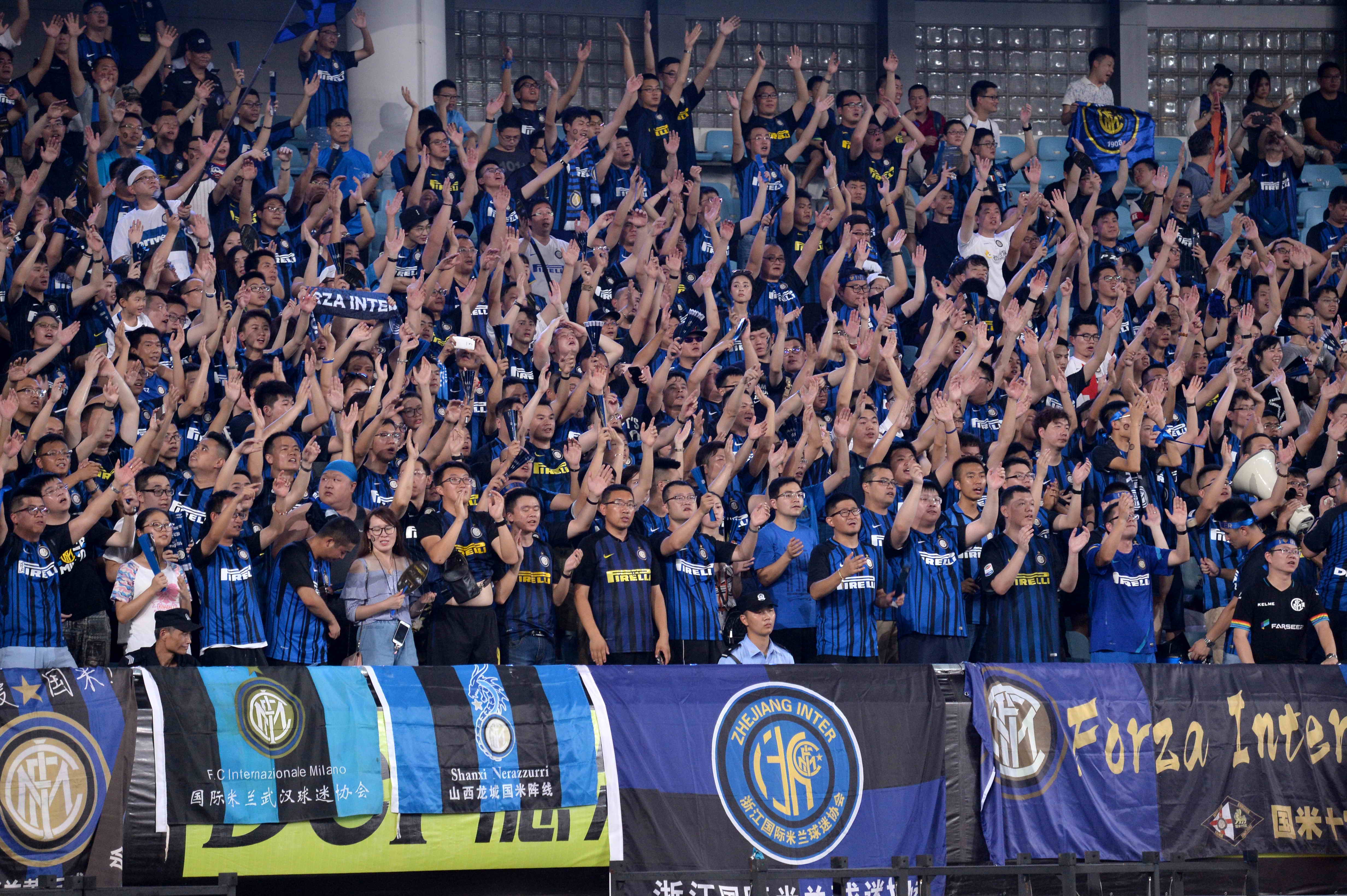 NBA：勇士险胜小牛 库里关键三分救主