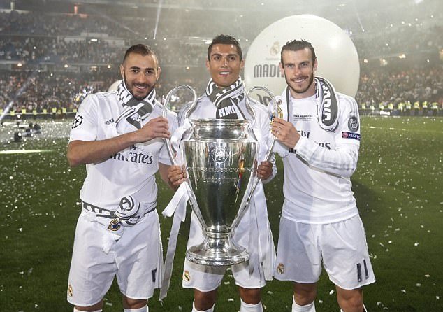 历史上中锋20分+10助攻场次：约基奇165次断档领跑