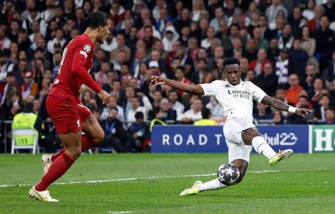 迪米特列夫斯基：瓦伦上赛季卡我出场数，少上一场少付30万