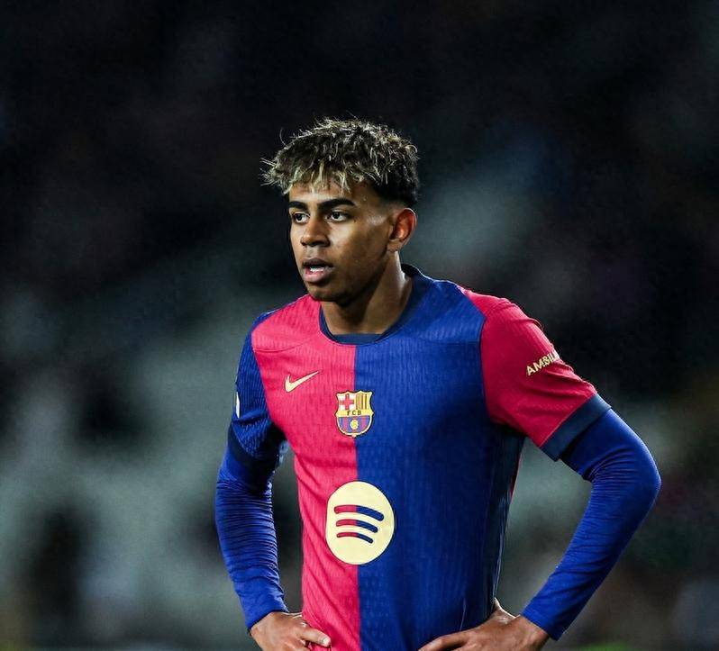 TyC名记：皇马已经告知尼科-帕斯，他们想在冬窗将其回购