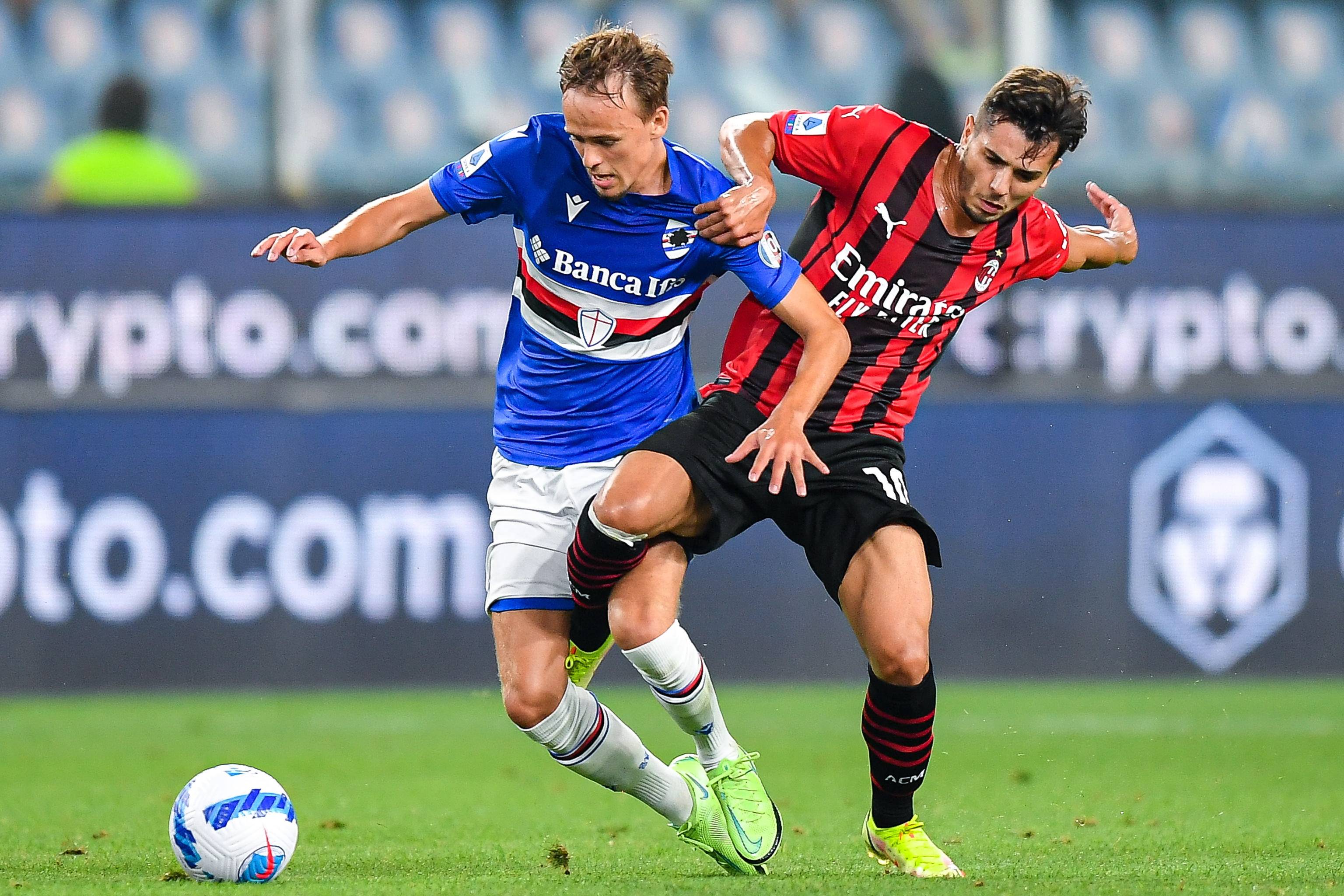 巴塞罗那理发师：欧洲杯期间，费尔明专门打电话让我给他理发