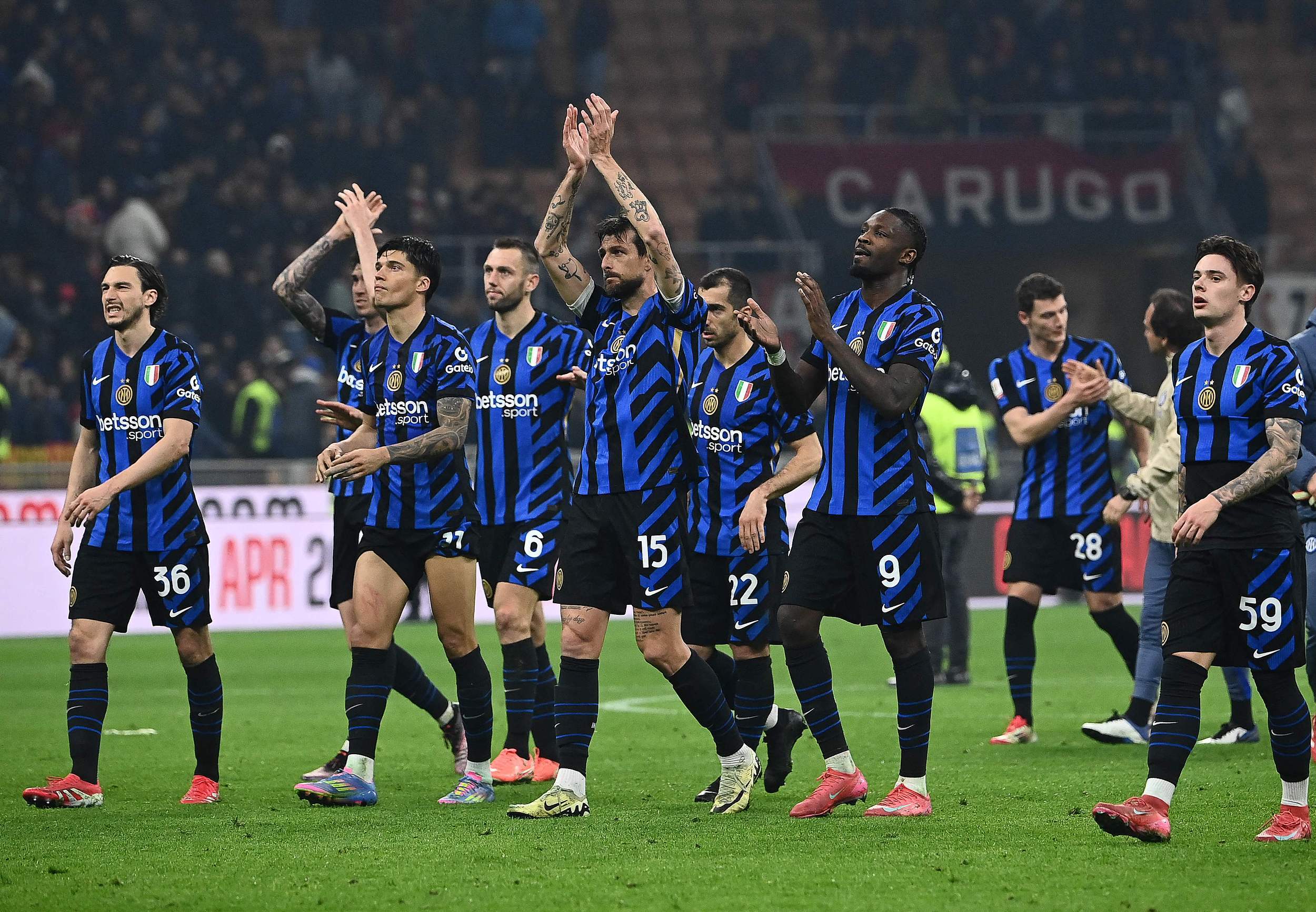 杰克逊在采访中谈到他年轻时朋友们总叫他内马尔：