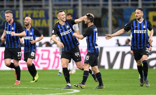 记者：加拉塔萨雷希望免费租借萨拉赫，合同半年800万欧